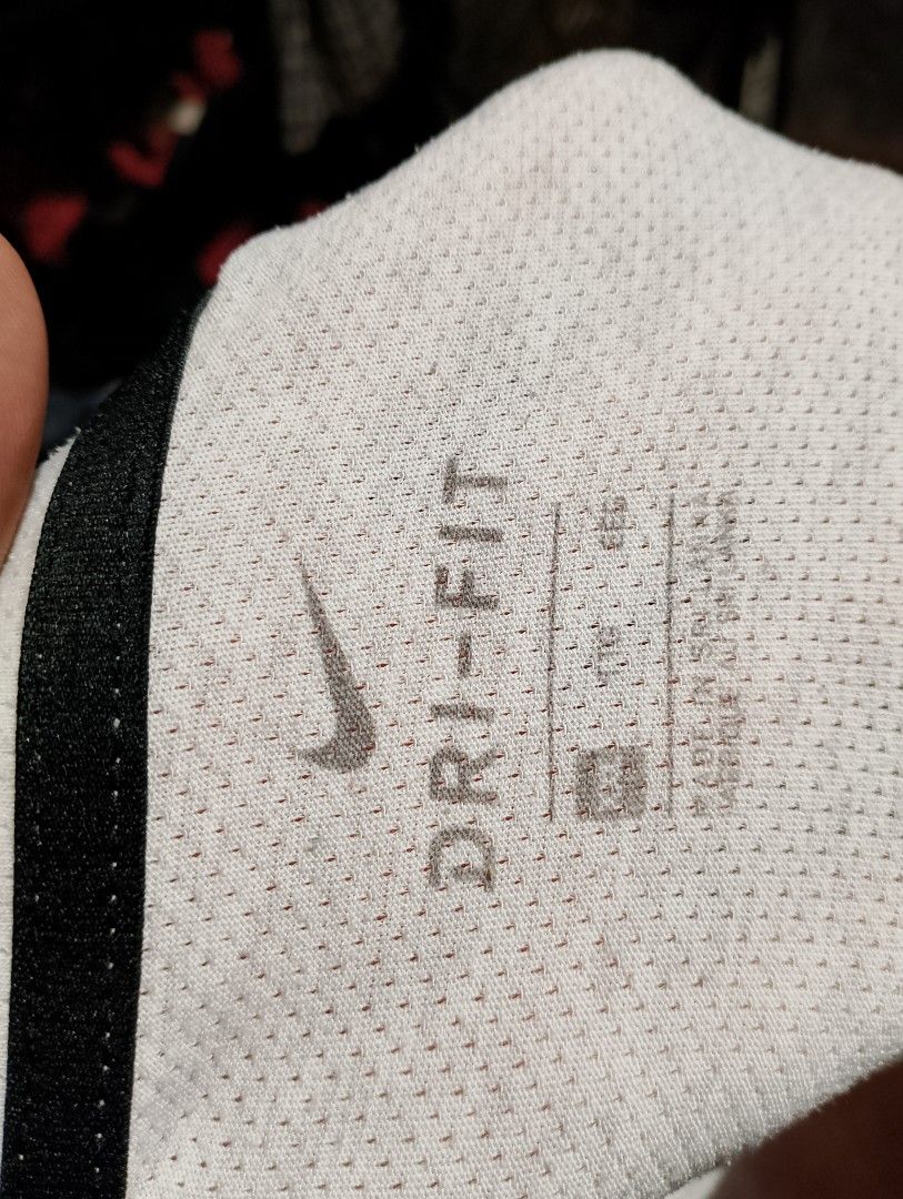 NIKE DRIFIT SHIRT 24X28.5 (Category: Activewear) located in Sorsogon. Submitted by rudzthrift360 (Listing ID 1464245026, Image 3). Description: .