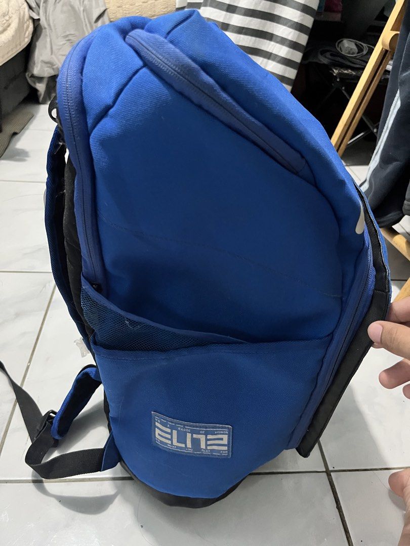 Nike Elite Blue Backpack (Category: Backpacks) located in Manila. Submitted by hisbayolente (Listing ID 1464192288, Image 2). Description: FS NIKE ELITE BAG V2 GAMIT PERO MAY ALAGA RFS - D NA NAGAGAMIT CAN LALAMOVE URS FEE/ CAN MEETUP ARND VALENZUELA ONLY NEGO SA MAAYOS KAUSAP !.