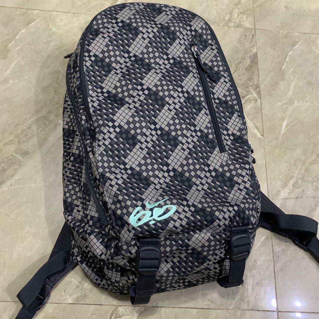NIKE MENS LARGE BACKPACK (Category: Backpacks) located in Marikina City. Submitted by arniejane23 (Listing ID 1464215269, Image 2). Description: ORIGINAL NIKE BACKPACK NO ISSUE/NO FLAWS NO SCRATCH! EXCELLENT ASNEW CONDITION!! 📩📩📩.