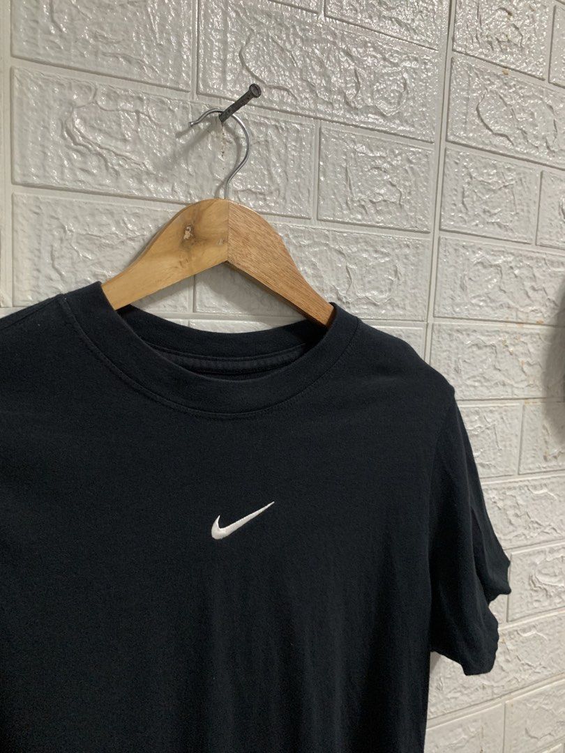 Nike Mid swoosh (Category: Activewear) located in Calamba. Submitted by mrmpiece (Listing ID 1464249026, Image 2). Description: Nike Mid Swoosh womens Excellent condi/ L on tag Width 20/ Length 21.5 🏷️650.