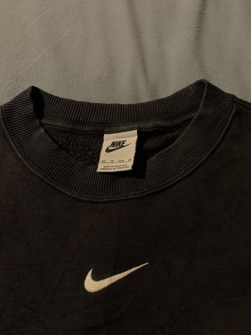 NIKE MID SWOOSH (Category: Hoodies) located in Cavite. Submitted by thrift_2find (Listing ID 1464339109, Image 2). Description: no issue.