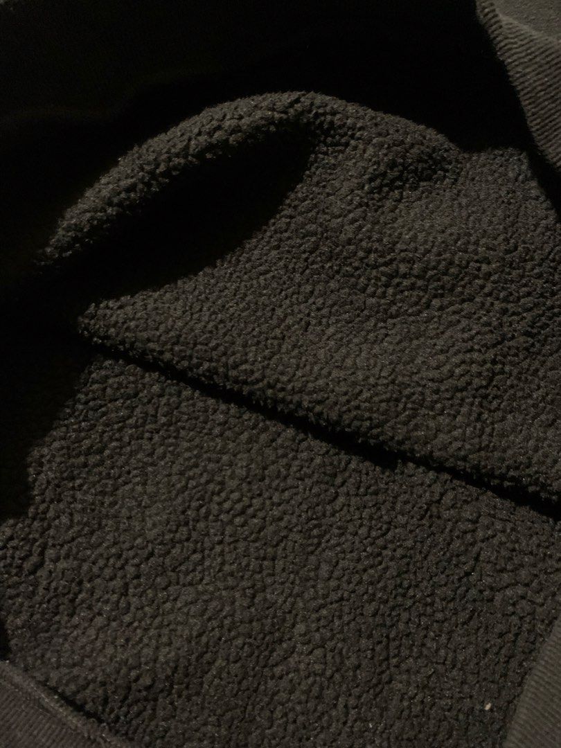 Nike mid swoosh (Category: Hoodies) located in Cavite. Submitted by thrift_2find (Listing ID 1464339208, Image 3). Description: no issue.