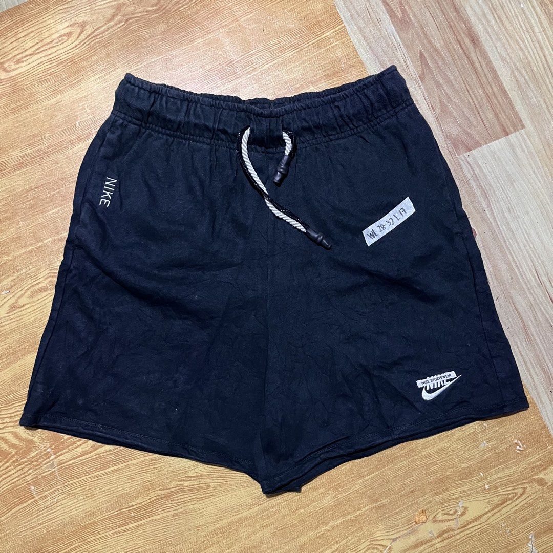 Nike NSW Men Short (Category: Shorts) located in Marikina City. Submitted by Dyornhel (Listing ID 1464265518, Image 2). Description: Nike NSW Men Short WL 28-32 L 17 Excellent Condition Need wash.