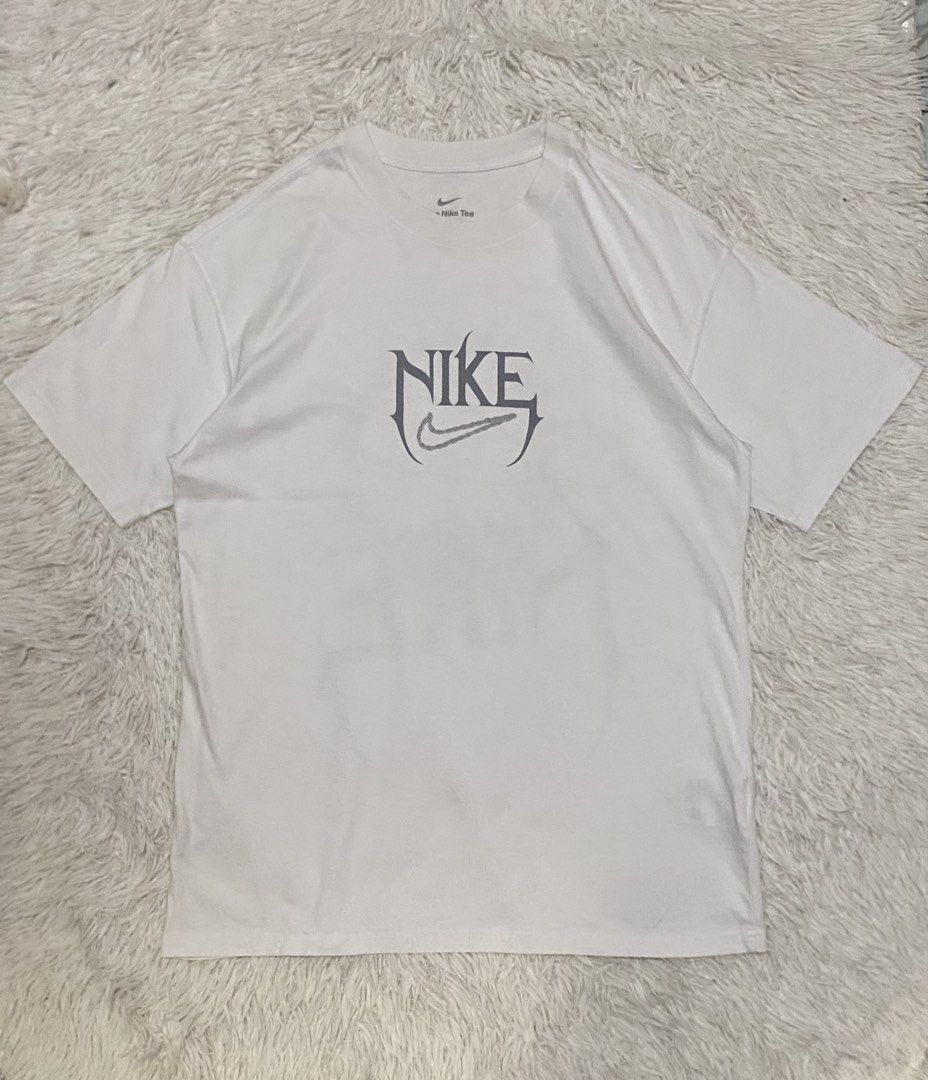 Nike OC Verb Tee (Category: Formal Shirts) located in Manila. Submitted by kean.thrifts (Listing ID 1464219863, Image 3). Description: Men’s Nike M90 Oc Verb Tee Medium Loose Fit Width 20 Length 28 Color Rate 9.8/10 Excellent Condition Complete tags Authentic No issues 480 + shipping fee.