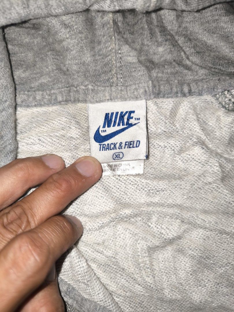 Nike Qzip Hoodie (Category: Coats, Jackets and Outerwear) located in Manila. Submitted by fljaoti27 (Listing ID 1464253866, Image 3). Description: Nike Qzip Hoodie XL.
