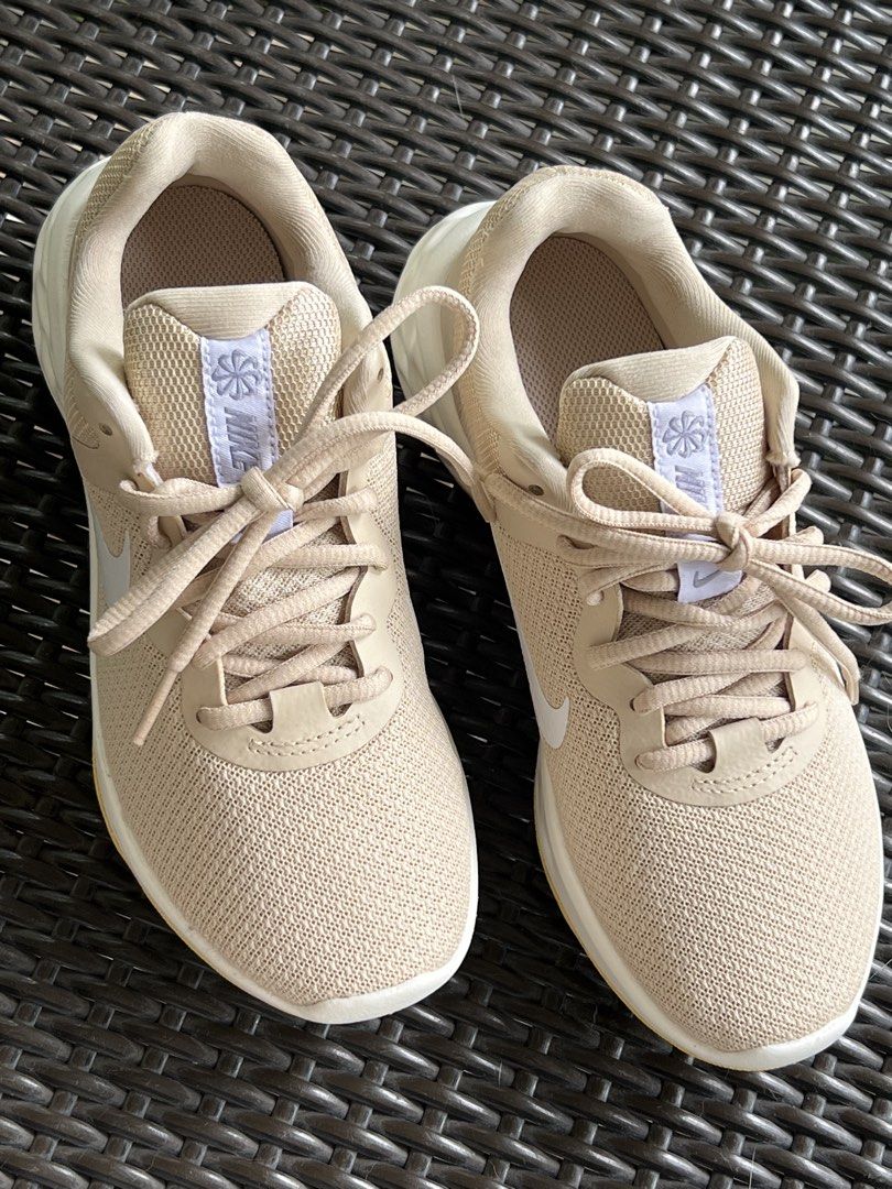 Nike Revolution 6 (Category: Sneakers) located in Trece Martires City. Submitted by somecallitswagger (Listing ID 1464186808, Image 3). Description: Nike Revolution 6 Womens US - 6 UK - 3.5 Eur - 36.5 SANDDRIFT/WHITE-TOPAZ GOLD Bought ₱2,895 Rfs: too small .