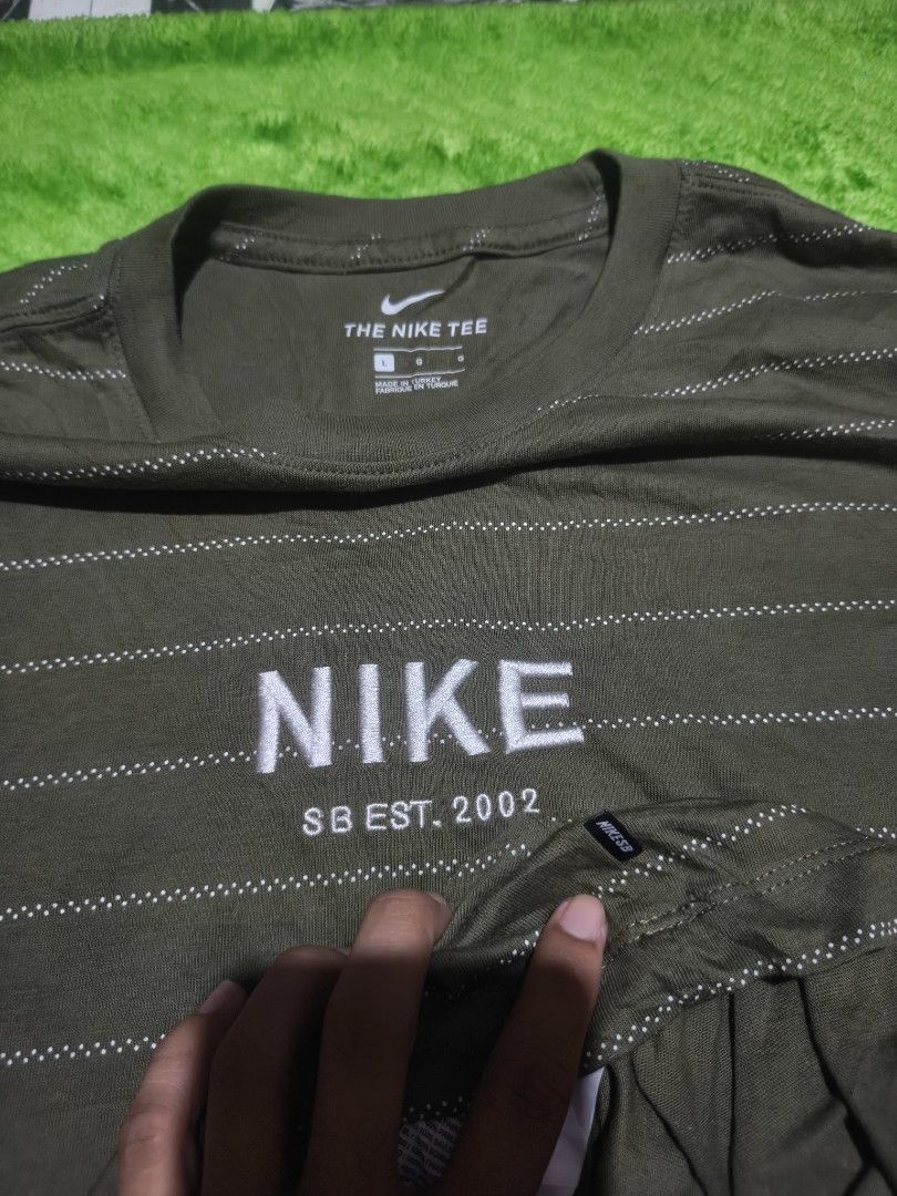 Nike Sb Embroid (Category: Tshirts & Polo Shirts ) located in Camalig. Submitted by kim_finds (Listing ID 1464152185, Image 2). Description: 21.5x29 Size L issue none.