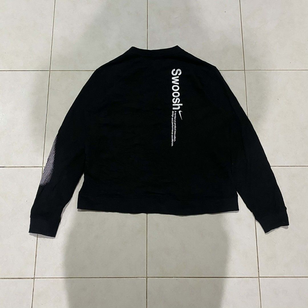 Nike Swoosh Pullover Graphic Sweater (Category: Coats, Jackets and Outerwear) located in Dipolog. Submitted by ethrifttt (Listing ID 1464300357, Image 3). Description: Nike Swoosh Pullover Graphic Sweater 23 x 26 excellent condition, no issue.