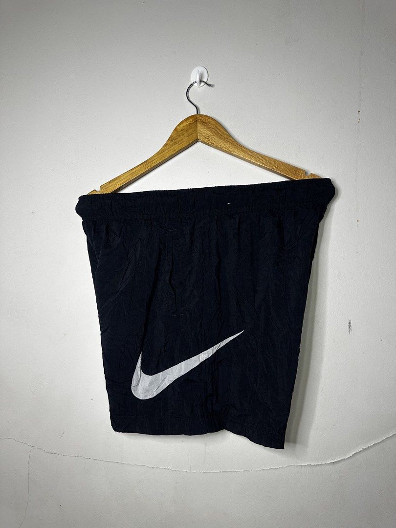 NIKE SWOOSH WOOVEN (Category: Shorts) located in Molave. Submitted by thriftmate13 (Listing ID 1464178601, Image 1). Description: .