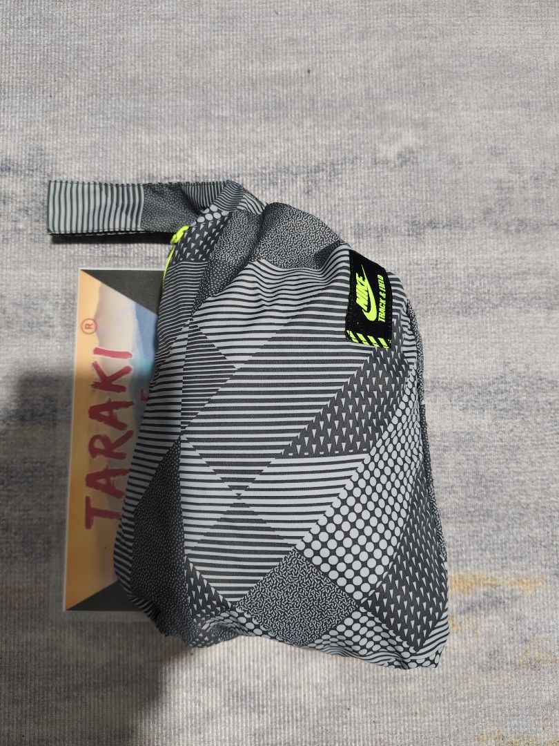 Nike track & field lightweight & packable jacket (Category: Coats, Jackets and Outerwear) located in Baguio. Submitted by igorotak.111.taraki.com (Listing ID 1464286702, Image 1). Description: FS NIKE TRACK N FIELD LIGHTWEIGHT & PACKABLE AS NEW NO ISSUES SOLID NITO ♥️ L-25 W-22 CAN FIT M-L CAN DO.