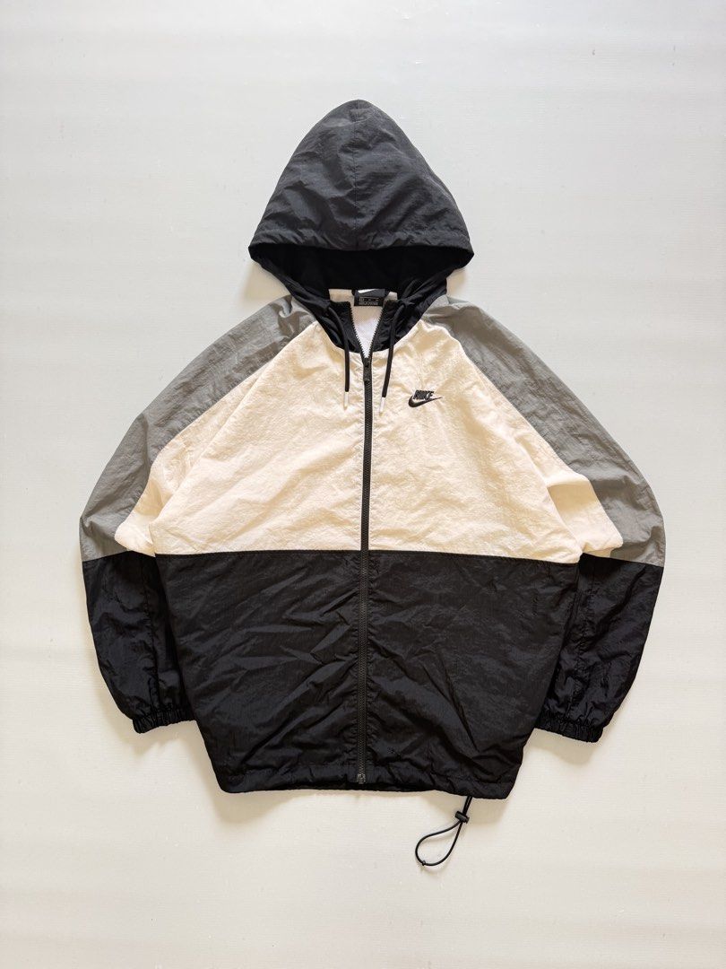 NIKE TRITONE WIND BREAKER (Category: Coats, Jackets and Outerwear) located in Cavite. Submitted by chooseyouroutfit (Listing ID 1464306543, Image 2). Description: NIKE TRITONE WIND BREAKER Tight ribbings Wind breaker Length - 27 Width 25.5 Excellent condition Issue: small scratch Check detailed pictures .