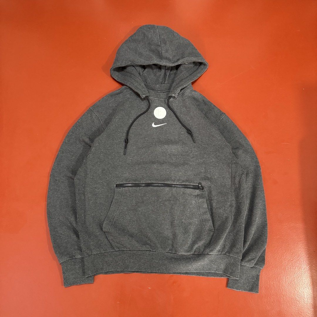 NIKE X NBA BROOKLYN NETS HOODIE (Category: Hoodies) located in Pasig City. Submitted by buzzthrifty (Listing ID 1464256445, Image 2). Description: SIZE M-L 23x25 GOOD AS NEW .
