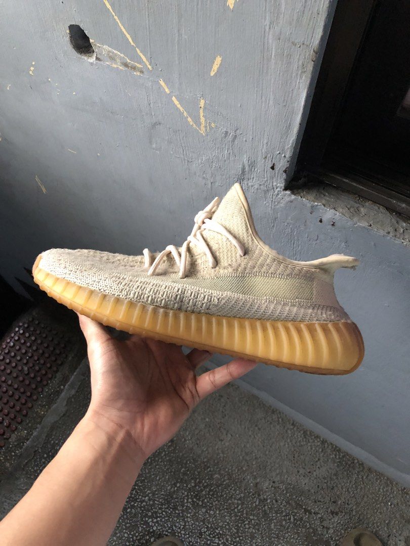 Nike Yeezy Boost 350 (Category: Sneakers) located in Manila. Submitted by ig.quio.vl (Listing ID 1464323039, Image 1). Description: Size US 8 no issue.