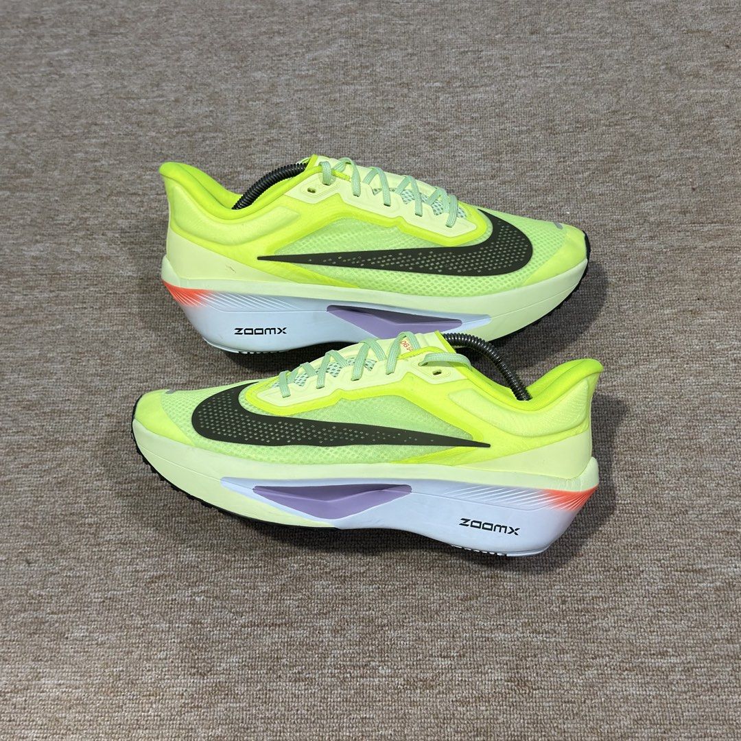 NIKE ZOOMFLY 6 NEON (Category: Sneakers) located in Cebu City. Submitted by kierford0318 (Listing ID 1464153155, Image 1). Description: US MENS-11 EUR-45 CM-29 EXCELLENT CONDITION ✅PRELOVED ORIGINAL .