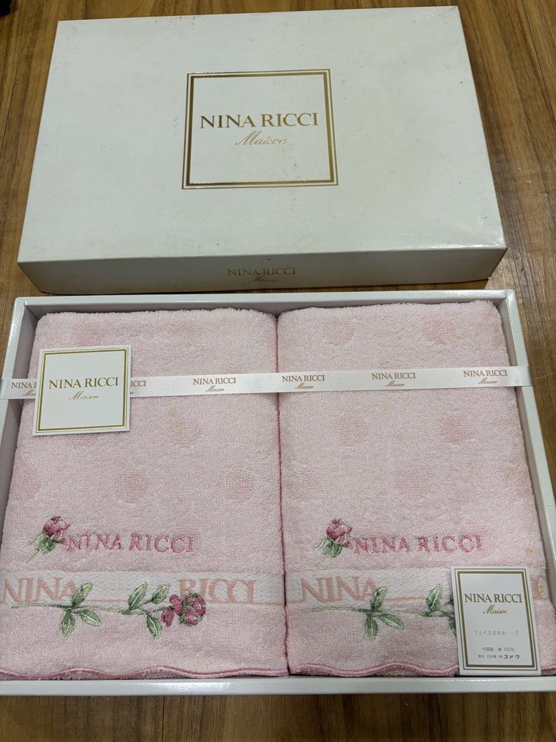 Nina Ricci long back towel set (Category: Bedding & Towels) located in Santa Rosa. Submitted by collectiblesitems.ph (Listing ID 1464195182, Image 2). Description: No flaws. New with box. From Japan.