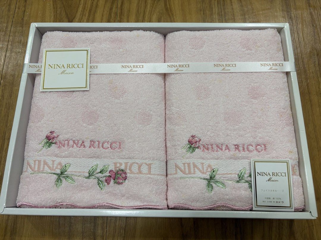 Nina Ricci long back towel set (Category: Bedding & Towels) located in Santa Rosa. Submitted by collectiblesitems.ph (Listing ID 1464195182, Image 1). Description: No flaws. New with box. From Japan.