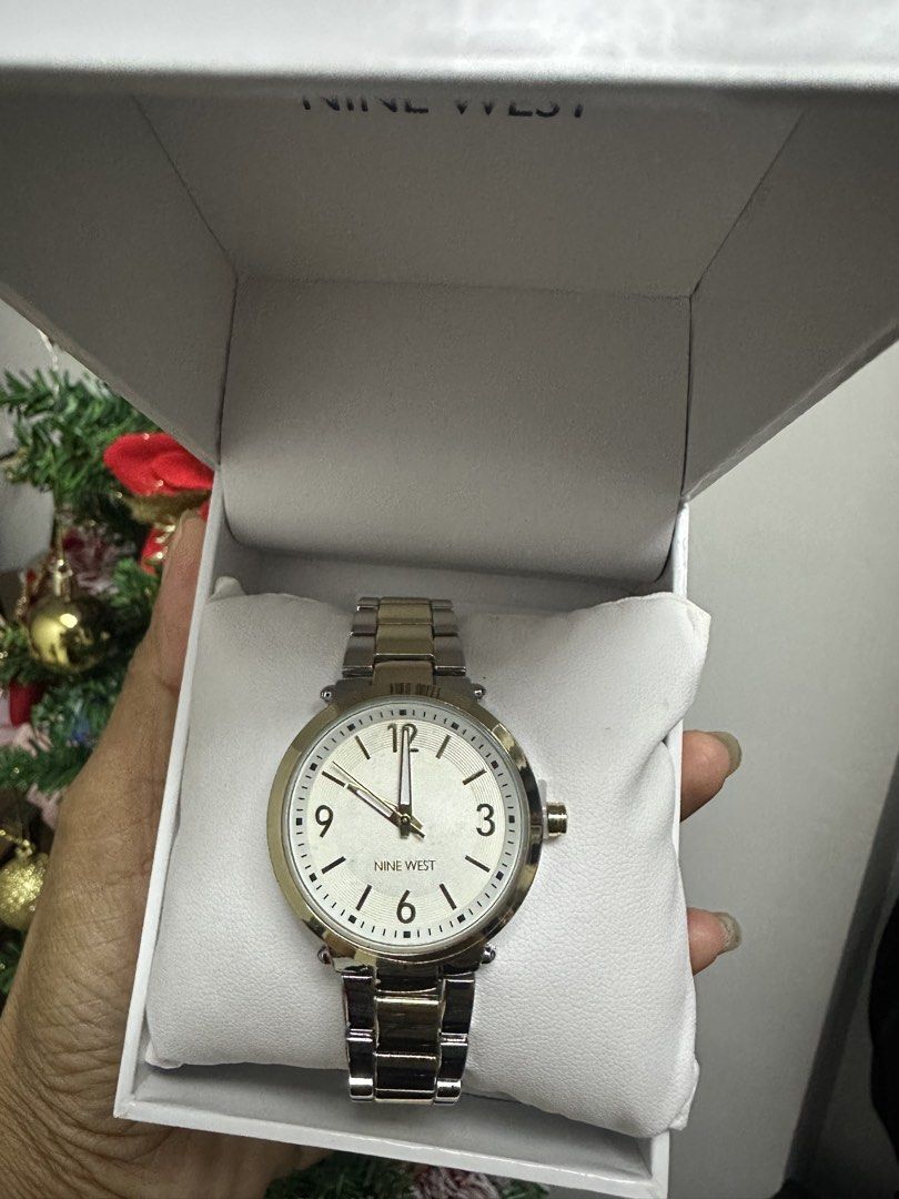 Nine West original (Category: Women's Watches) located in Makati City. Submitted by msauthenticshopper.ph (Listing ID 1464195693, Image 1). Description: None tarnish Original New adress 💄leyte 💄Courier lbc 💄Mode of Payment via Gcash , BDO Shipping every Saturday .