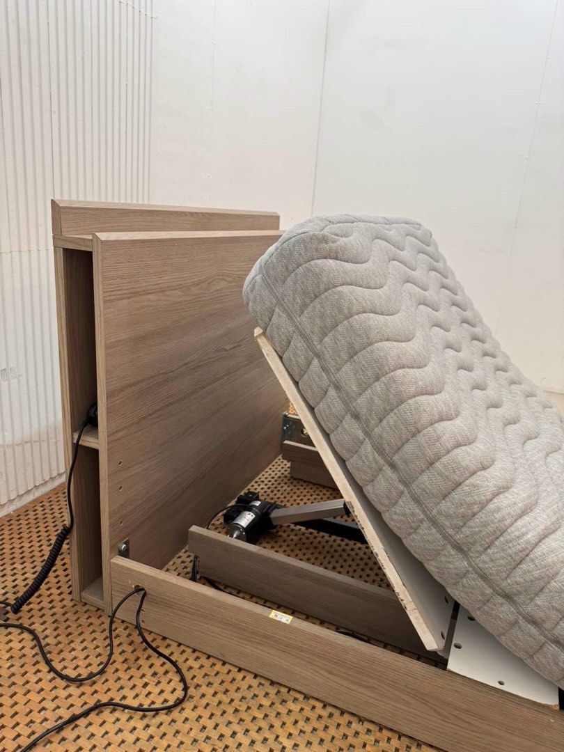 NITORI ELECTRIC ADJUSTABLE RECLINING SINGLE BED (Category: Other Home Furniture) located in Malolos. Submitted by ramoslaras82250 (Listing ID 1464277132, Image 2). Description: .