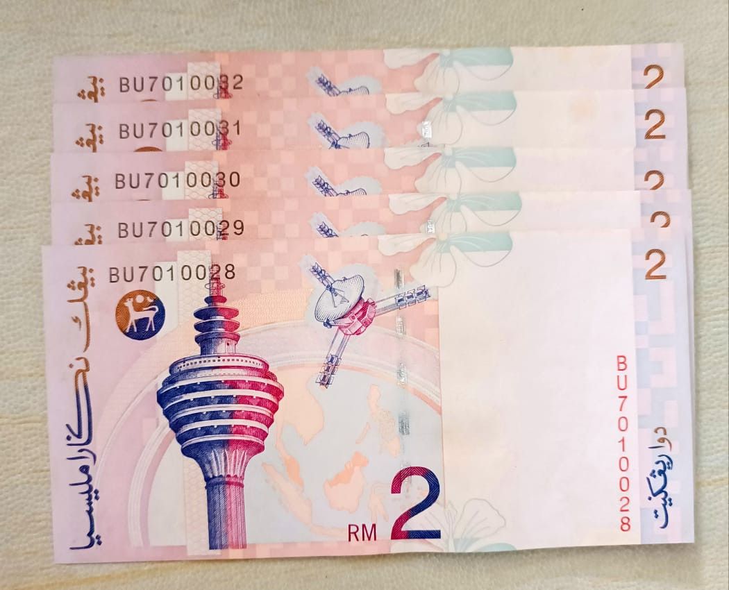 Note rm2 (Category: Currency) located in Kuala Lumpur. Submitted by spider_man_2 (Listing ID 1464165682, Image 1). Description: all 60.