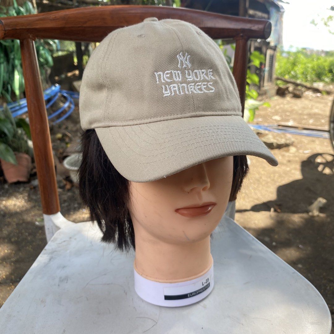 NY New York Yankess MLB CAP (Category: Caps & Hats) located in Rizal. Submitted by thrift_by_nel (Listing ID 1464144778, Image 1). Description: excellent conditon.