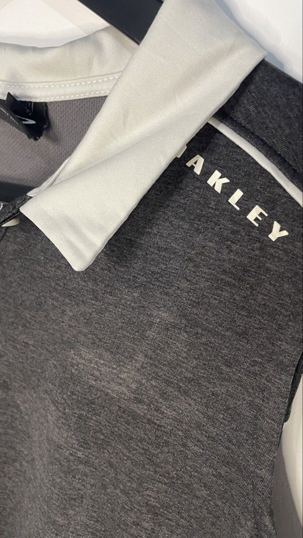 Oakley Drifit Polo (Category: Others Tops) located in Arayat. Submitted by christian_srno (Listing ID 1464245309, Image 2). Description: .