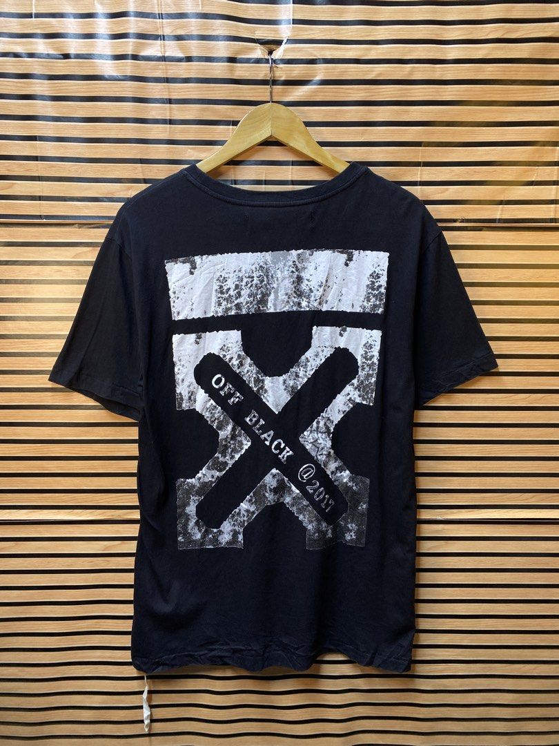 “OFF BLACK @2017" across the diagonal (Category: Tshirts & Polo Shirts ) located in Makati City. Submitted by drip.poww (Listing ID 1464193498, Image 1). Description: - OFF BLACK - Color: Black - Size: Large - Dimes: 22x28 - Authentic - Excellent condition - Need wash, fresh from bale - Material: 100% Cotton Please don’t expect too much—these are thrifted (ukay) items. 😊 !!STILL NEGOTIABLE!!.
