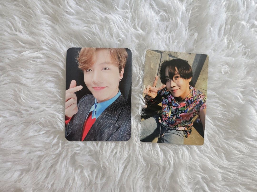 Official BTS Jhope Army Bomb Pc set (Category: K-Wave Merchandise) located in Cardona. Submitted by chimmycharmed20 (Listing ID 1464148796, Image 1). Description: Jhope Army Bomb PC set ✅ Official ✅ On-hand ✅ Mint Price: ₱160 DOP: Within 2 weeks after placing the order MOP: GCash / BDO / Landbank MOD: J&T Express.