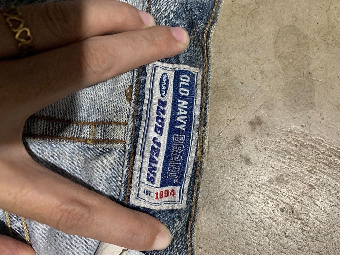 Old Navy Blue Jeans - Size 29x30 (Category: Jeans) located in Cavite. Submitted by noriegayou99586 (Listing ID 1464138037, Image 1). Description: - Classic Old Navy blue jeans - Size: 29x30 - Material: 100% Cotton - Fit: Straight Leg - Perfect for everyday wear.