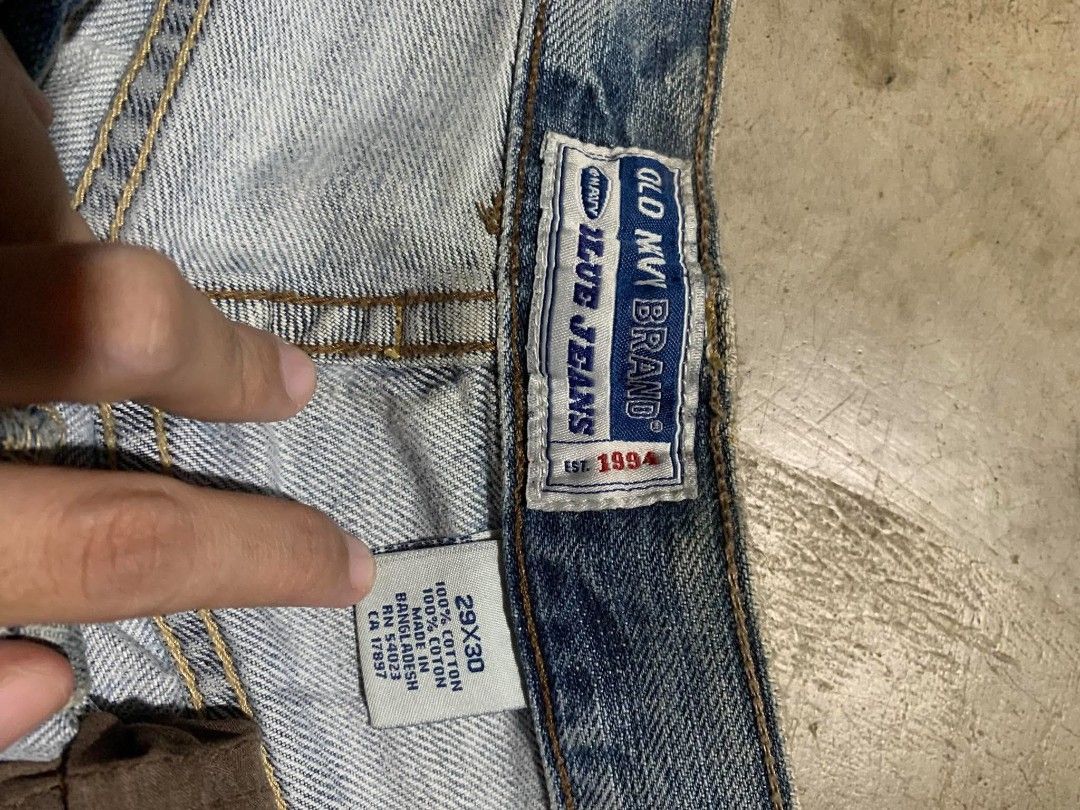 Old Navy Blue Jeans - Size 29x30 (Category: Jeans) located in Cavite. Submitted by noriegayou99586 (Listing ID 1464138037, Image 3). Description: - Classic Old Navy blue jeans - Size: 29x30 - Material: 100% Cotton - Fit: Straight Leg - Perfect for everyday wear.
