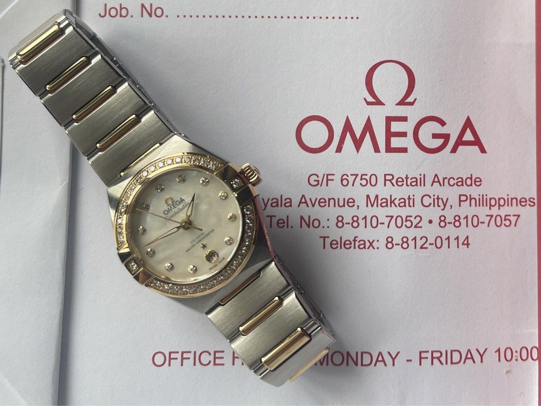 Omega Contellation Manhattan 2024 (Category: Luxury Watches) located in Guiguinto. Submitted by archOGIE (Listing ID 1464189566, Image 3). Description: SUPER STEAL ! Omega constellation Manhattan2024 18k Gold and steel MOP dial/Diamond bezel 29mm diameter AUTHENTIC - checked by 6750 OMEGA,SC Makati Complete links/original box/pouch/(lost card) Retail price ₱950k($16,300) Meet up: Quezon City, Ortigas,Malolos Bulacan.