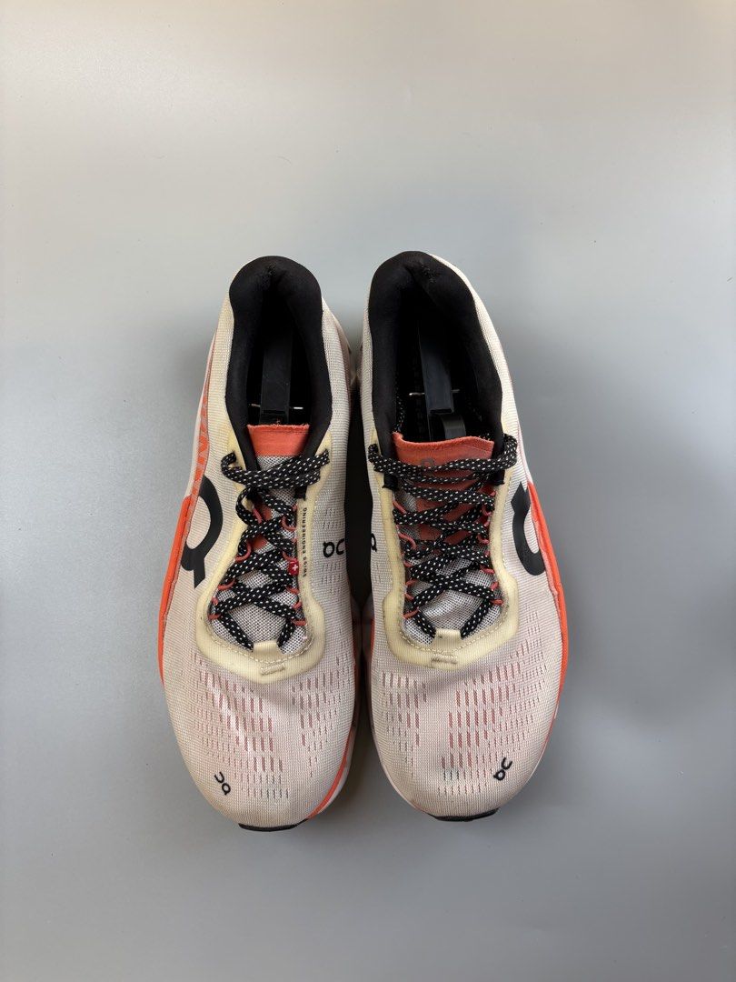 On Running Cloudswift Shoes White Orange (Category: Sneakers) located in Cagayan de Oro. Submitted by klebertaco53763 (Listing ID 1464159148, Image 2). Description: 43 -US 9.5 - 27.5 CM.