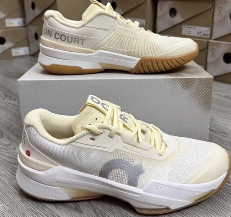 On the Roger Pro Fire (Category: Sneakers) located in Manila. Submitted by stopshop26 (Listing ID 1464188907, Image 1). Description: On the Roger Pro Fire Ivory Sand Avail sizes: 7 8 Brand new and original Onhand and ready to ship.