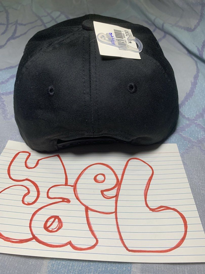 one piece snapback (Category: Caps & Hats) located in Manila. Submitted by papayaelmoto (Listing ID 1464163185, Image 3). Description: one piece snapback by universal studio brand new add shipping sa malayo.