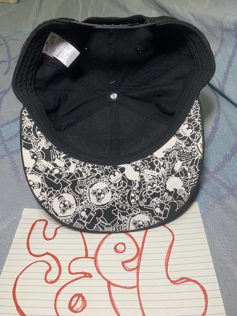 one piece snapback (Category: Caps & Hats) located in Manila. Submitted by papayaelmoto (Listing ID 1464163185, Image 2). Description: one piece snapback by universal studio brand new add shipping sa malayo.
