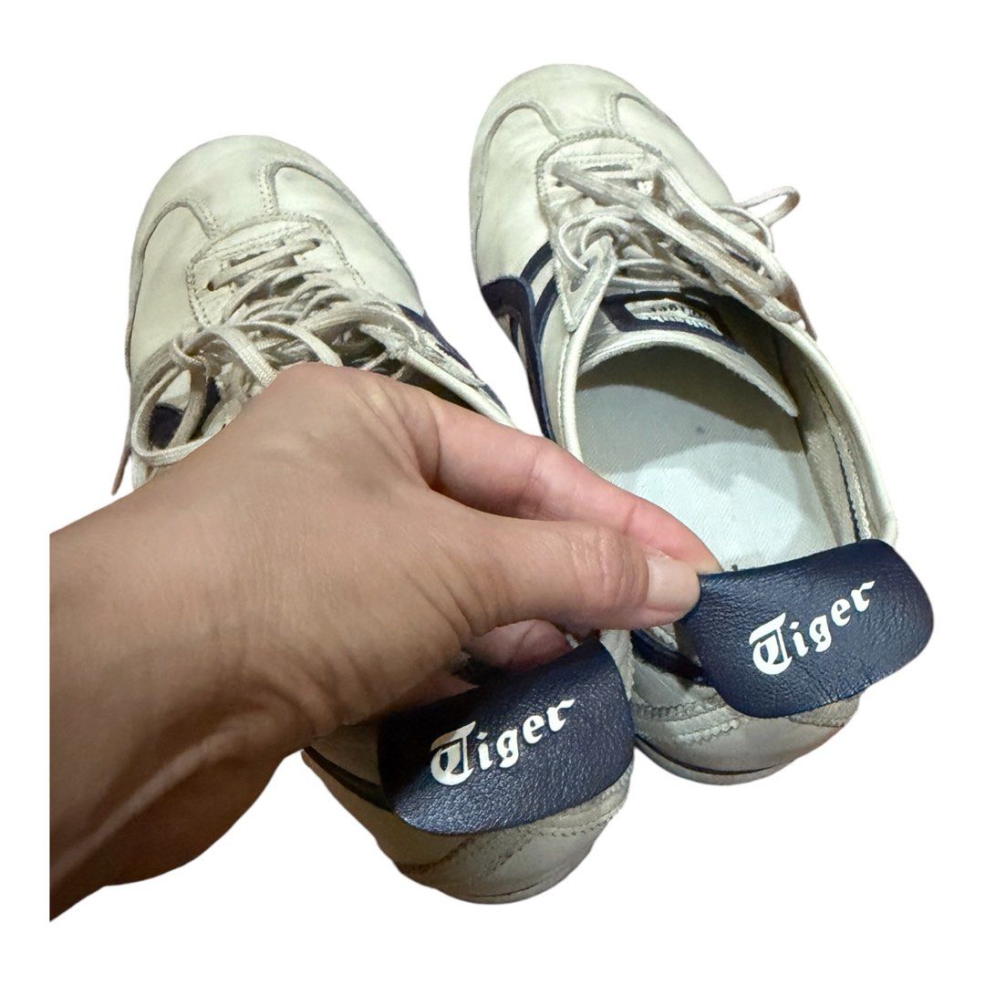 Onitsuka Tiger Mexico 66 (Category: Sneakers) located in Lipa City. Submitted by lifestyled (Listing ID 1464189809, Image 2). Description: Onitsuka Tiger Mexico 66 SD “Birch Peacoat” sneakers, featuring a white/birch leather upper with contrasting navy blue side stripes. Colorway : Birch / Peacoat (off-white leather with dark navy blue accents) Size Eur 23.5 Just needs cleaning Outsole measurement-25cm 💯Authentic.