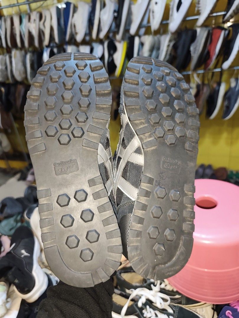 Onitsuka Tiger Size US 8 / EUR 41.5 (Category: Sneakers) located in Davao. Submitted by zl_preloved_shop (Listing ID 1464185872, Image 3). Description: .