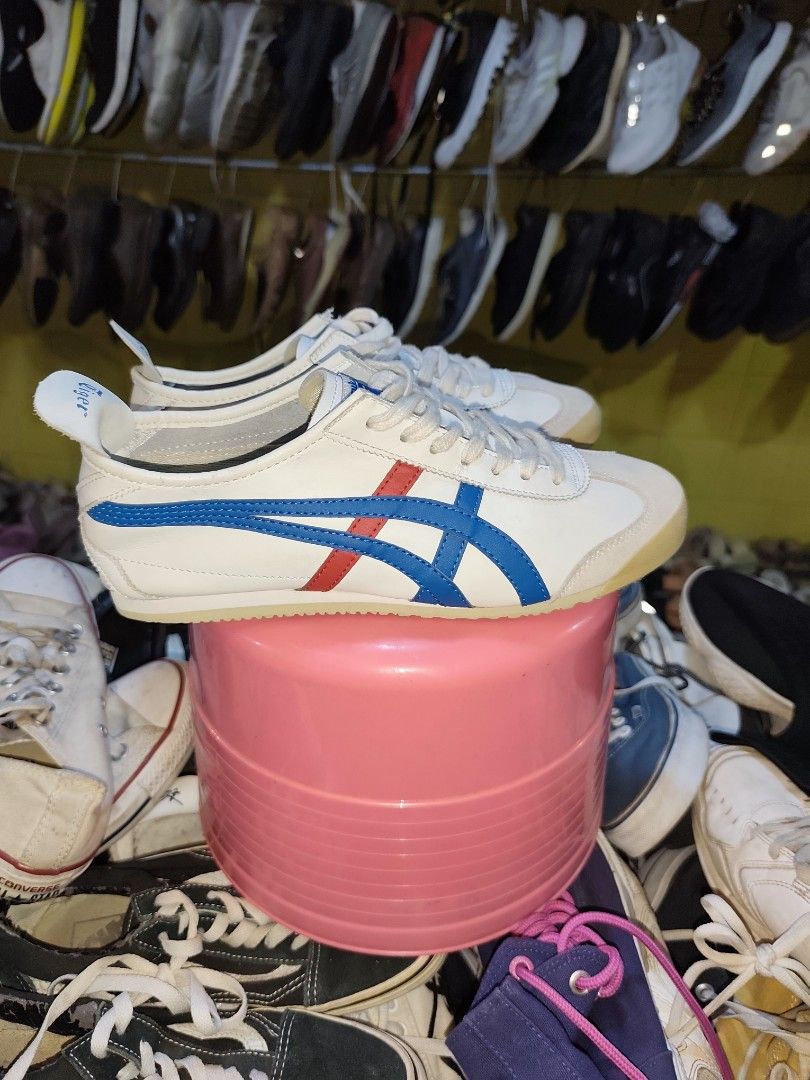 Onitsuka Tiger Size US 9/ EUR 42.5 (Category: Sneakers) located in Davao. Submitted by zl_preloved_shop (Listing ID 1464184087, Image 2). Description: .