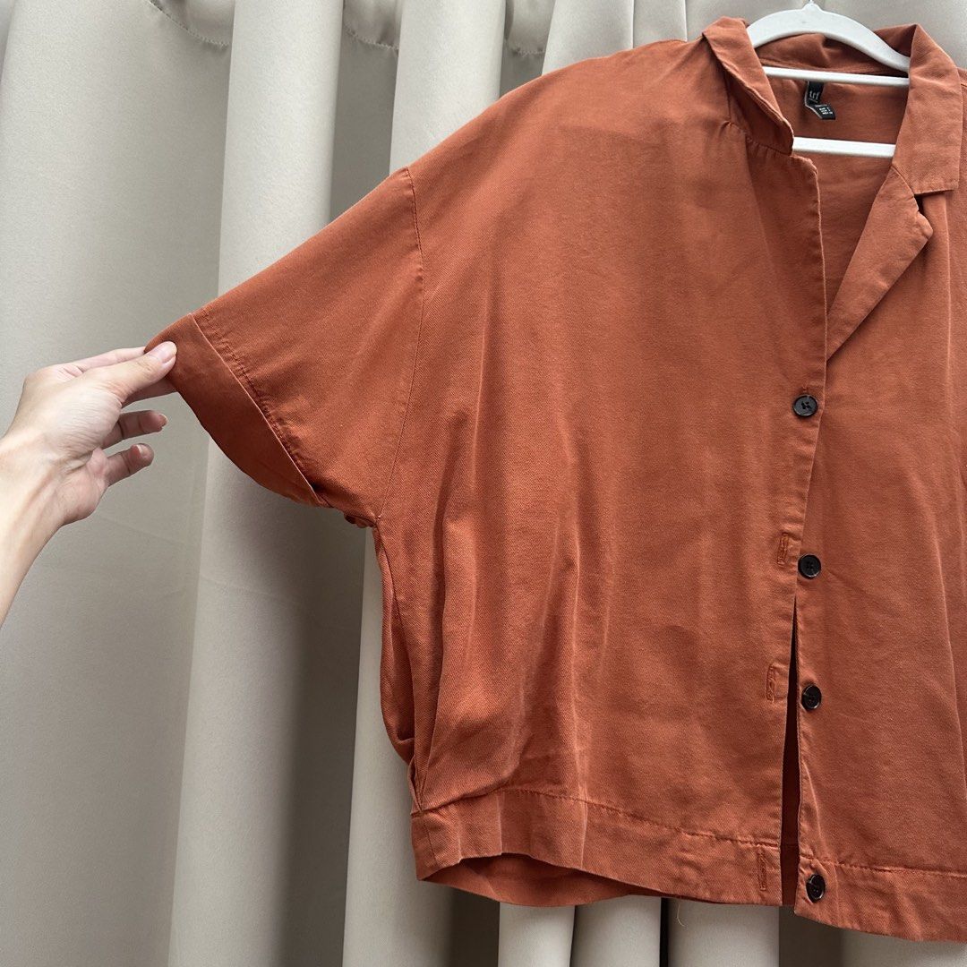 Orange Linen Zara Button Down (Category: Blouses) located in Cainta. Submitted by tooonico (Listing ID 1464222031, Image 2). Description: RFS: Not my size anymore MOP: GCash/Maya/Maribank/UB.