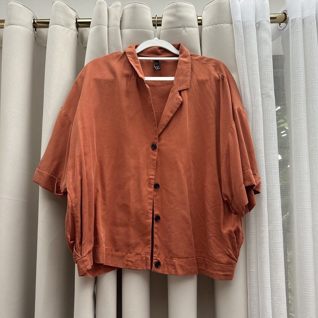 Orange Linen Zara Button Down (Category: Blouses) located in Cainta. Submitted by tooonico (Listing ID 1464222031, Image 1). Description: RFS: Not my size anymore MOP: GCash/Maya/Maribank/UB.