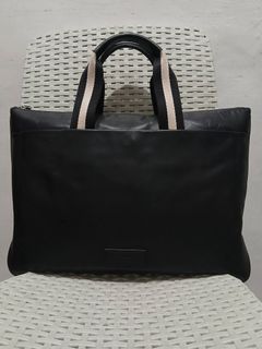 (Category: ) located in . Submitted by jecelstylebags (Listing ID 1464284466, Image 1). Description: .