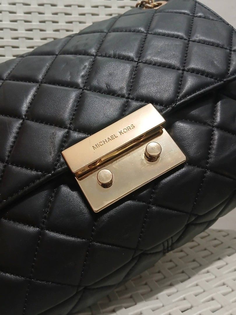ORIG MICHAEL KORS QUILTED TWO WAY🔥❤️ (Category: Activewear) located in Manila. Submitted by jecelstylebags (Listing ID 1464290429, Image 2). Description: ORIG MICHAEL KORS QUILTED TWO WAY🔥❤️.