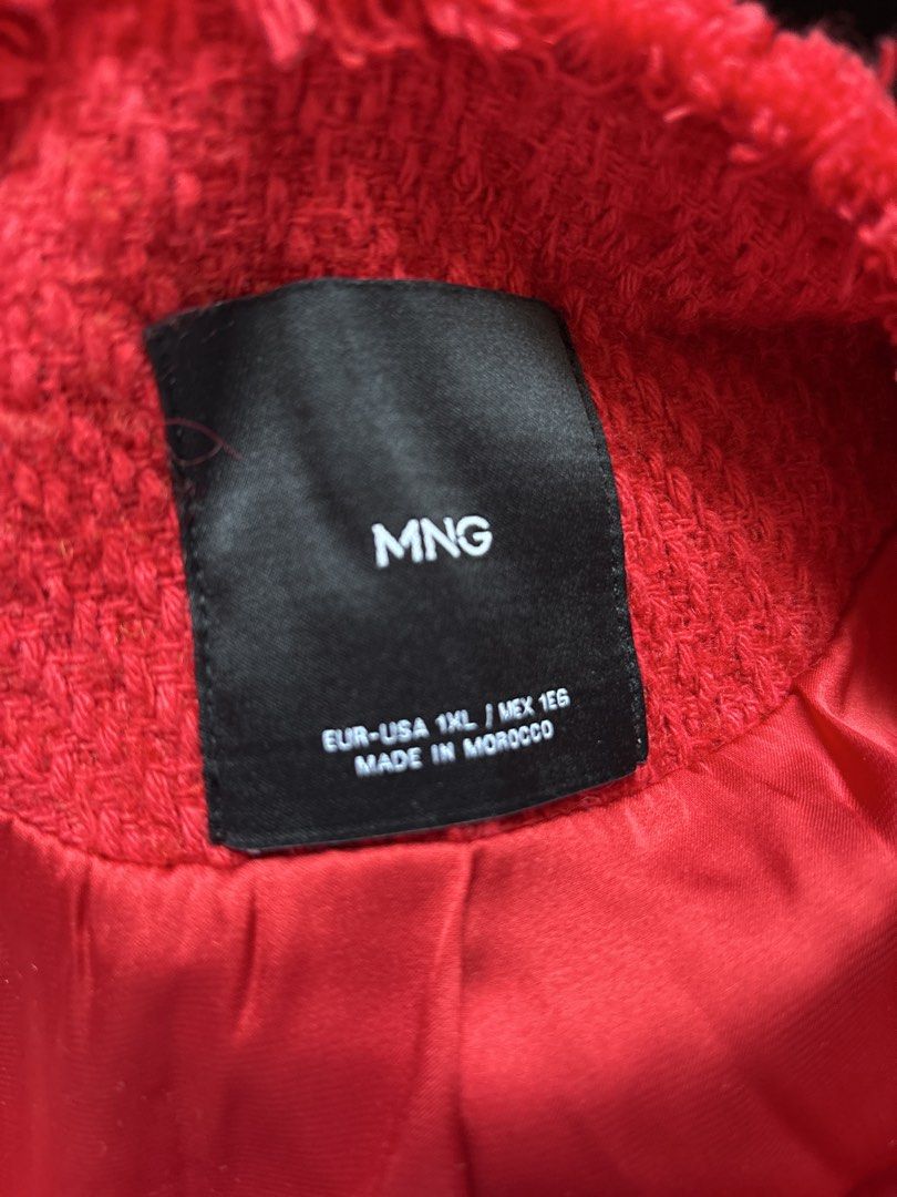 Original MANGO tweed blazer (Category: Coats, Jackets and Outerwear) located in Imus. Submitted by fatty08 (Listing ID 1464173176, Image 2). Description: USA 1XL for plus size.