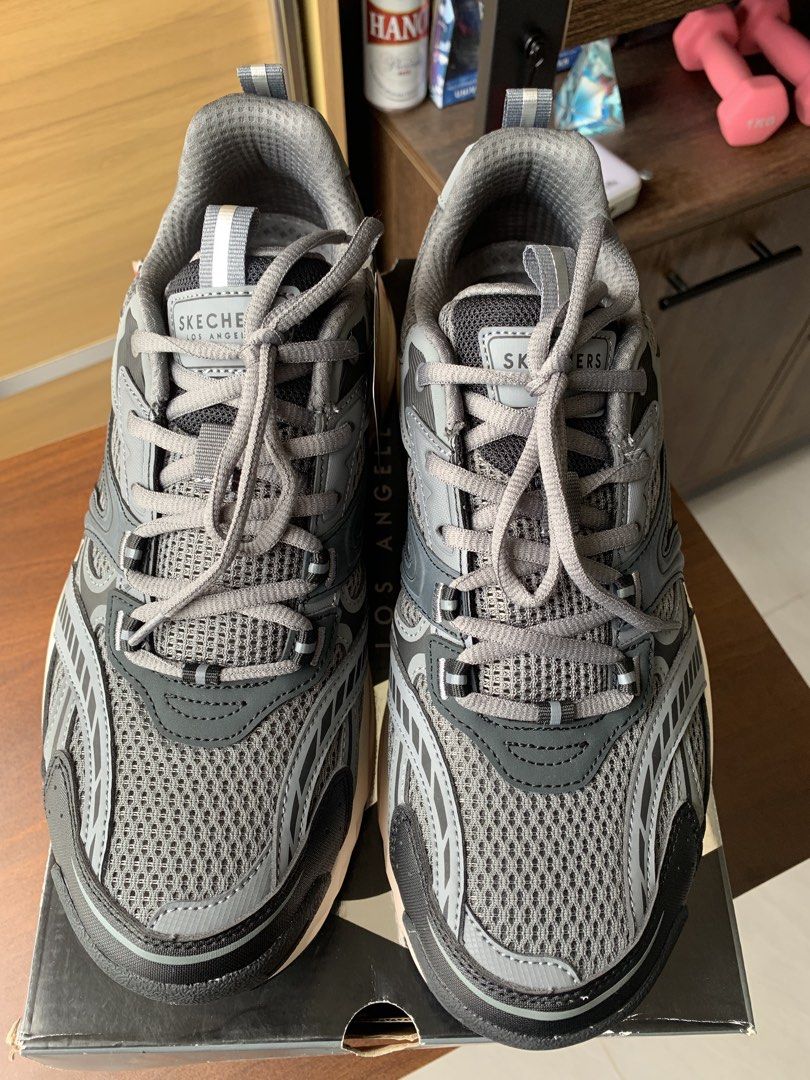 Original Skechers (Category: Casual Shoes) located in Quezon City. Submitted by arbyyy (Listing ID 1464190330, Image 2). Description: Brand new. Never used..