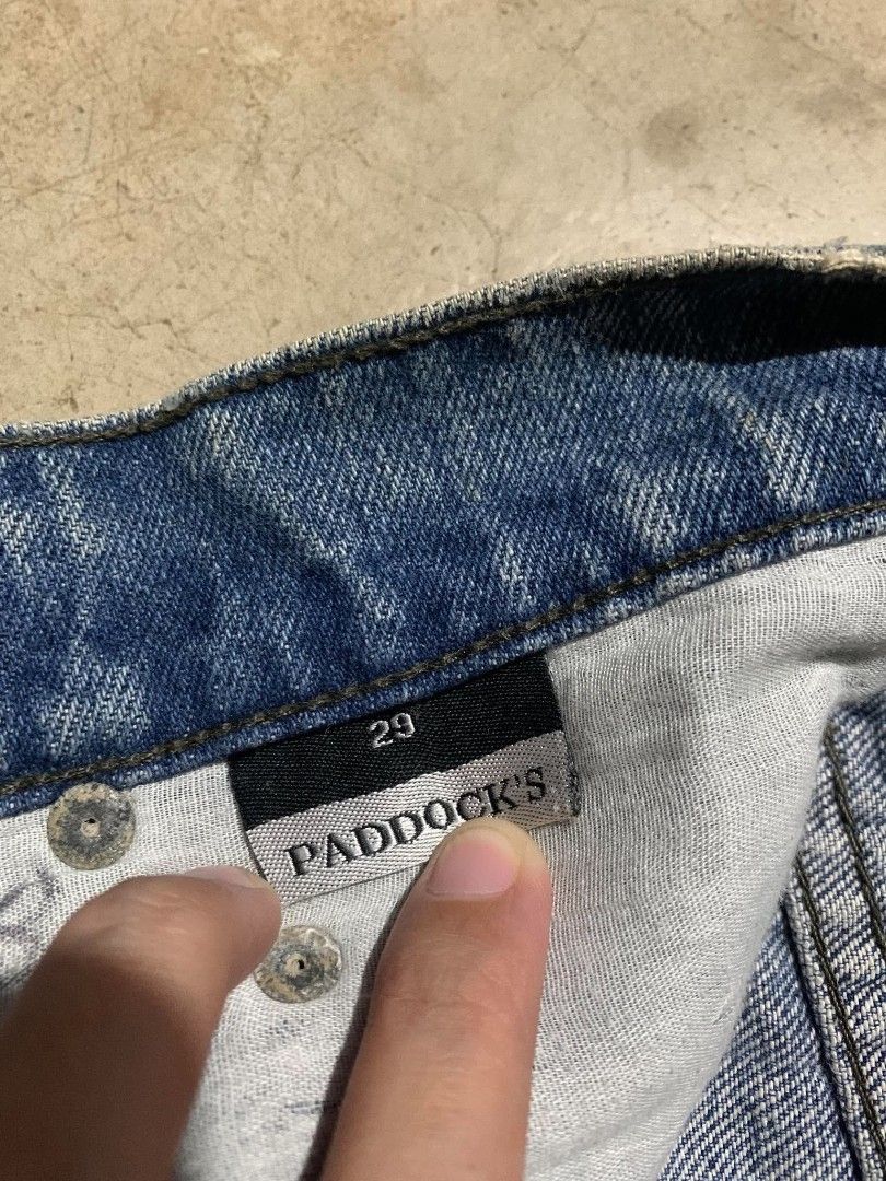Paddock's Jeans Size 29 (Category: Jeans) located in Cavite. Submitted by noriegayou99586 (Listing ID 1464138090, Image 2). Description: - Paddock's classic blue denim jeans - Size 29 - Leather patch on back shows some wear - Label inside confirms size and brand - Good for everyday wear.