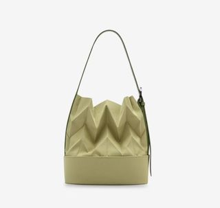 (Category: ) located in . Submitted by 12shop (Listing ID 1464209262, Image 1). Description: .