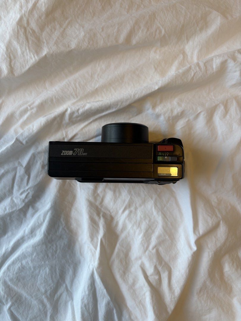 Pentax Zoom 70 Date Film Camera (Category: Cameras) located in Pasig City. Submitted by parall3lles3m (Listing ID 1464279675, Image 2). Description: Pentax Zoom 70 Date 35mm film camera Battery: 4x AA batteries (not included) Flash working Timer working Separate battery (2025) required for datestamp .