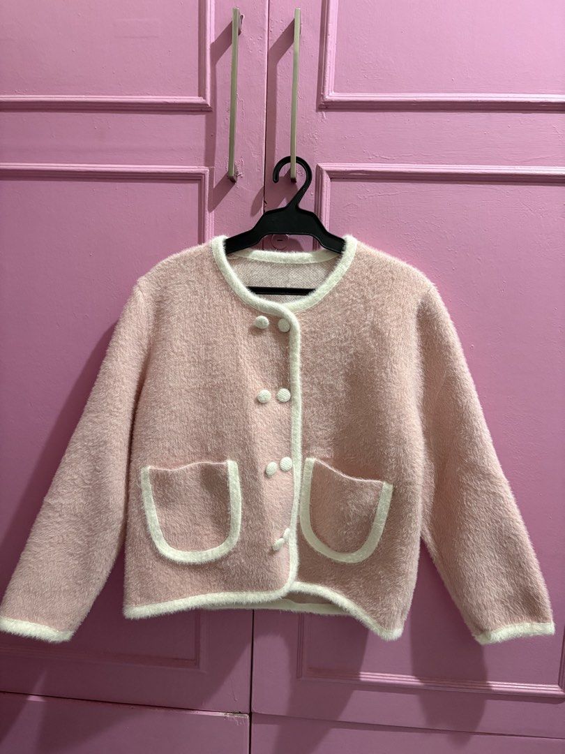 Pink Fur Blazer (Category: Coats, Jackets and Outerwear) located in Pasig City. Submitted by raineeamber (Listing ID 1464160765, Image 1). Description: -small to medium - worn once .