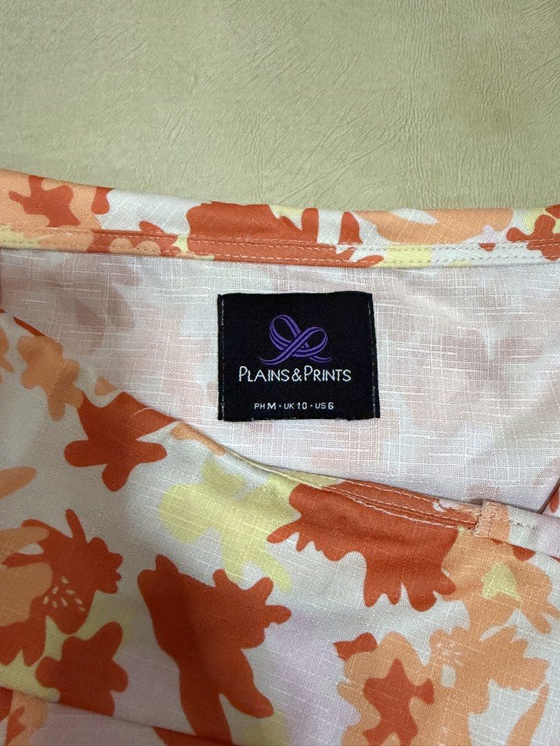 Plains & Prints Floral Off-Shoulder Top (Category: Blouses) located in Manila. Submitted by abigailyao21949 (Listing ID 1464178763, Image 3). Description: Plains & Prints Floral Off-Shoulder Top •Size: M •Price: 800 php •In very good condition •Barely used .