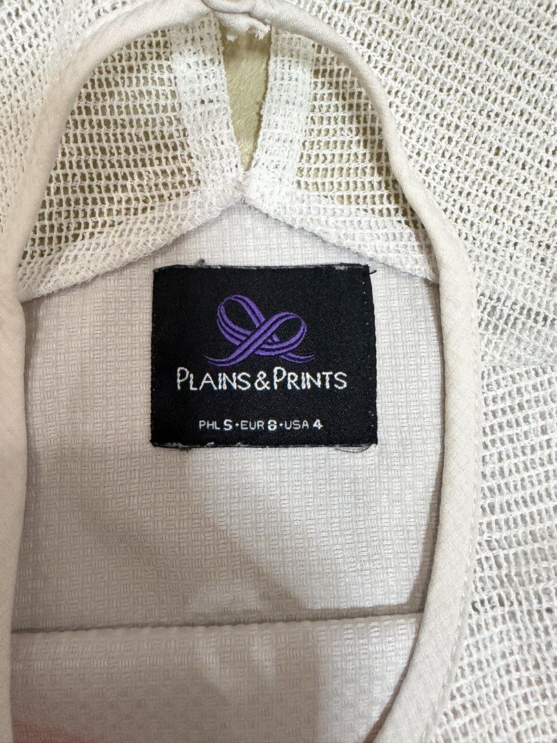 Plains & Prints Geometric Print Mesh Sleeveless Top (Category: Blouses) located in Manila. Submitted by abigailyao21949 (Listing ID 1464190216, Image 3). Description: Plains & Prints Geometric Print Mesh Sleeveless Top •Size: S •Price: 490 php •In good condition - Color: White with pink and coral geometric pattern - Details: Mesh neckline and upper back.