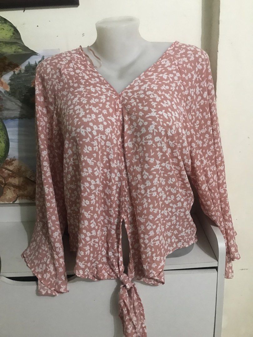 Plus Size blouse XL Pink (Category: Blouses) located in Davao. Submitted by joannen78 (Listing ID 1464198858, Image 1). Description: .